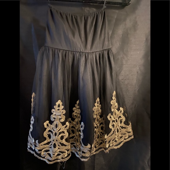 Windsor Short Strapless Dress - Size Small - Picture 2 of 3